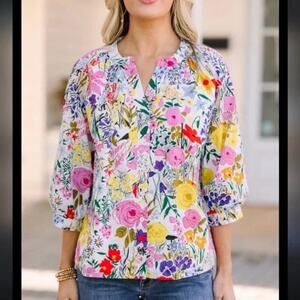 AVARA Diane Multicolor Floral button down blouse Top Size XS